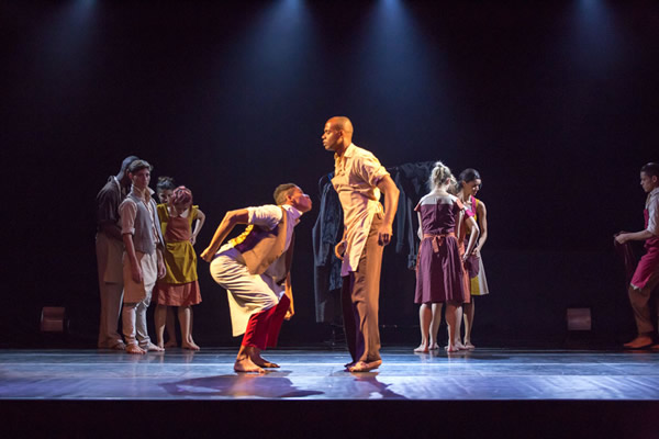 sra_margareth_cisne_negro