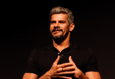 Bailarino Thiago Soares, que inspirou o premiado longa “Um lobo entre os cisnes”, montará espetáculo com cearenses para estreia na XV Bienal Internacional de Dança do Ceará. A convocatória para a seleção está aberta