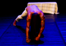 Alisson Lima apresenta o solo Invisível aos Olhos no Teatro do Instituto Brincante
